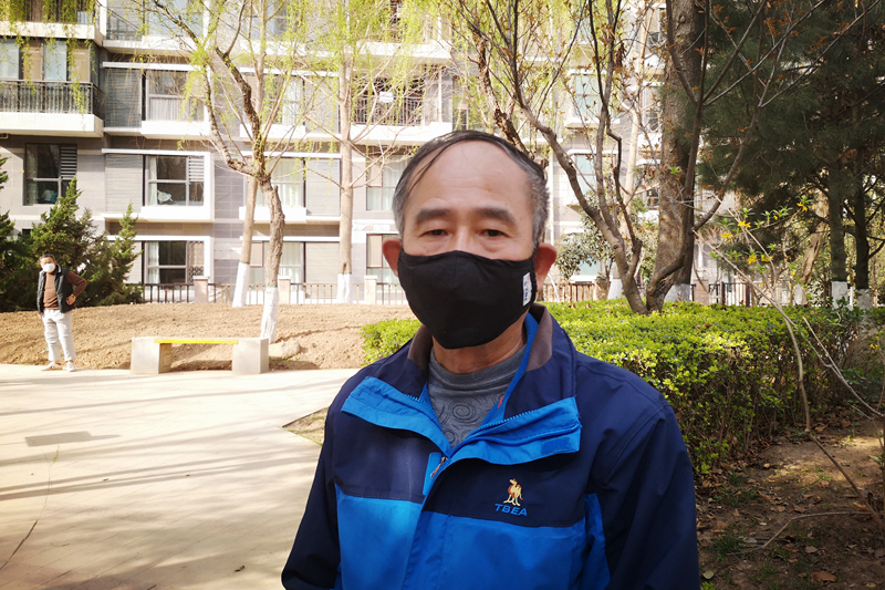 3月18日,67岁的黄德明抱着试一试的心理乘公交车出行,当乘务员看到黄