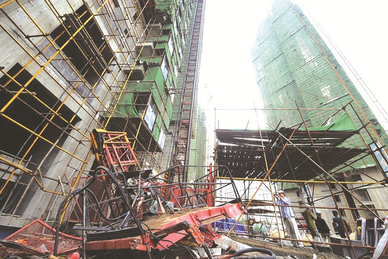 淮安一建筑工地发生高处坠落事件,致一人死亡!