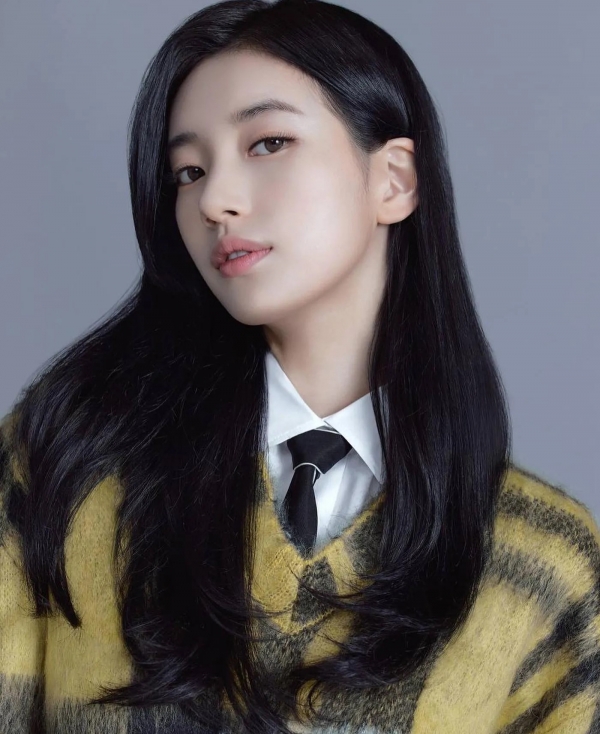 韩国女艺人秀智sns发布最新代言宣传照
