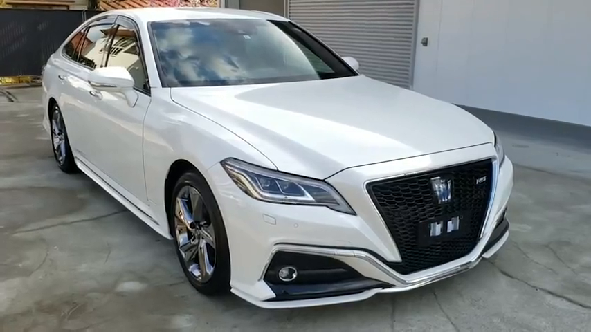 丰田又要火了30万的2020款丰田皇冠打开车门才是惊喜的开始