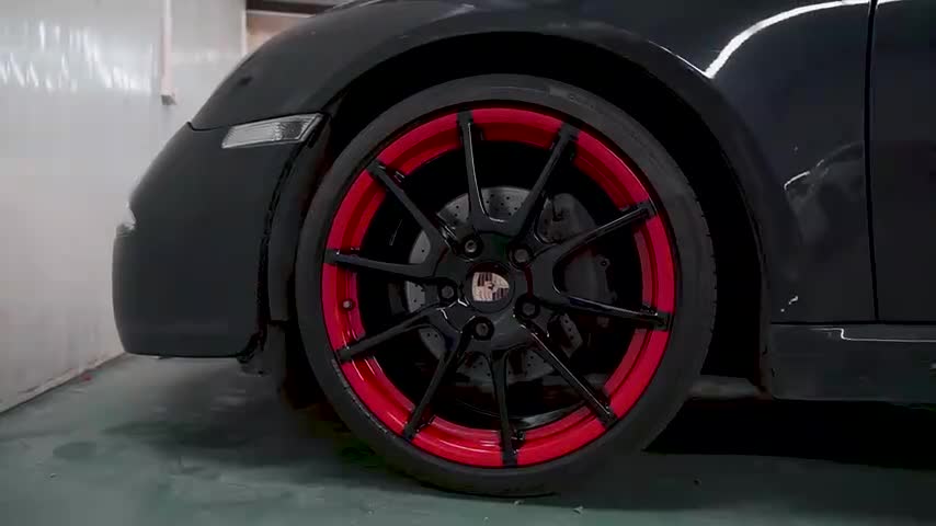 保时捷911轮毂改黑红烤漆双色