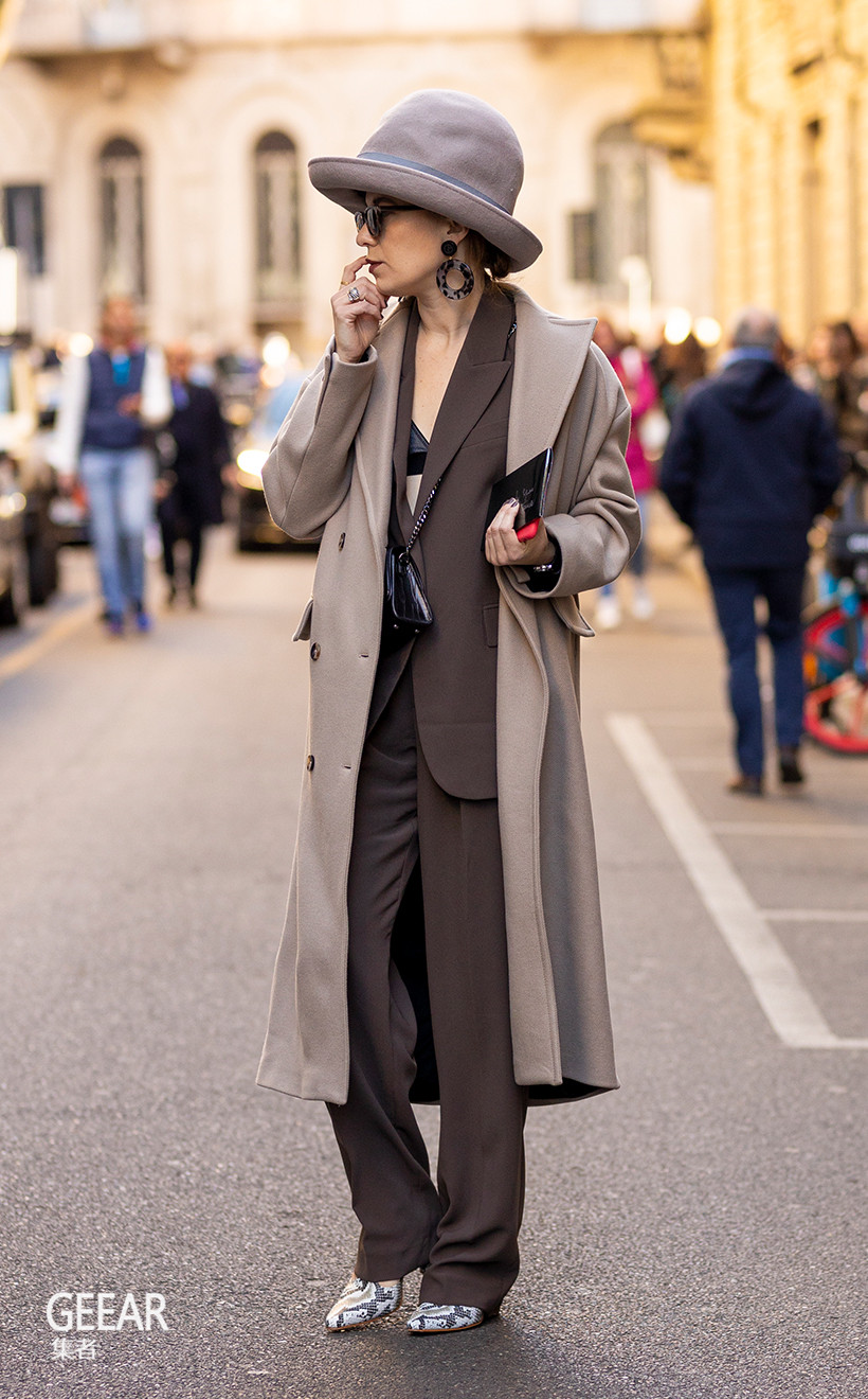 由冬入春的率性穿搭灵感2022米兰时装周街拍造型