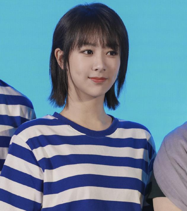 杨紫真能算是圈内"顶流"?