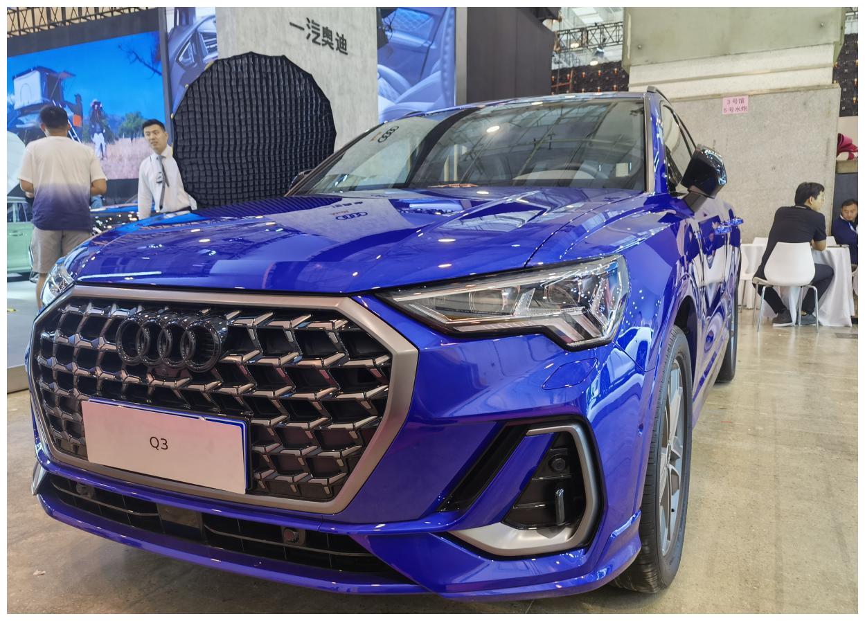 青岛车展探新奥迪q3