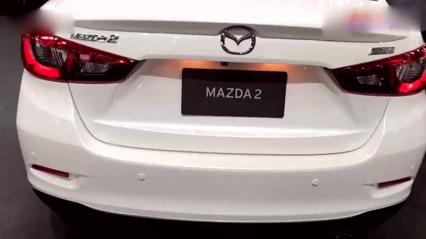 视频：马自达2闪亮登场坐进车内