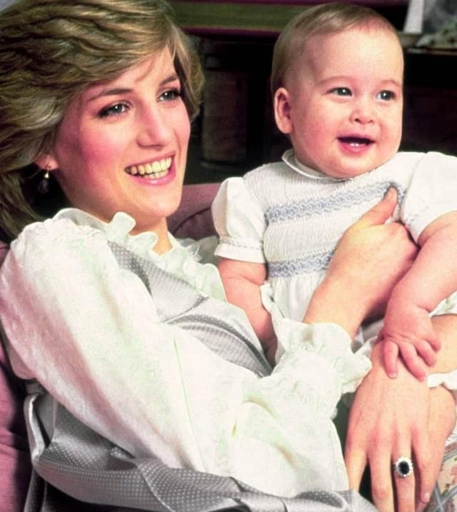 戴安娜王妃和威廉王子:老照片母子情深,两人穿亲子装太有爱!