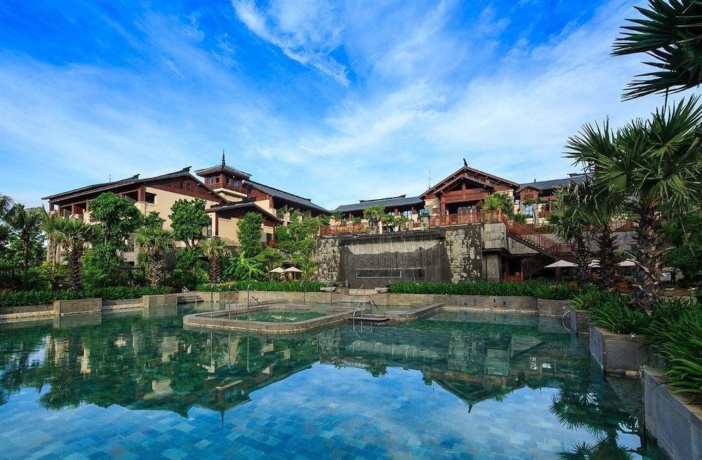 游海南七仙岭温泉国家森林公园,观原生态景观,登云山天阶