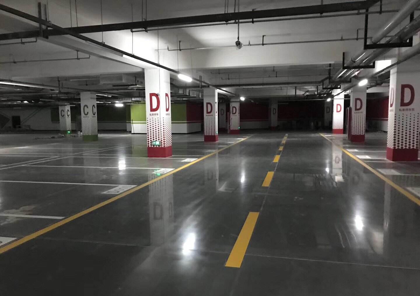 停车场混凝土密封固化剂地坪养护小技巧