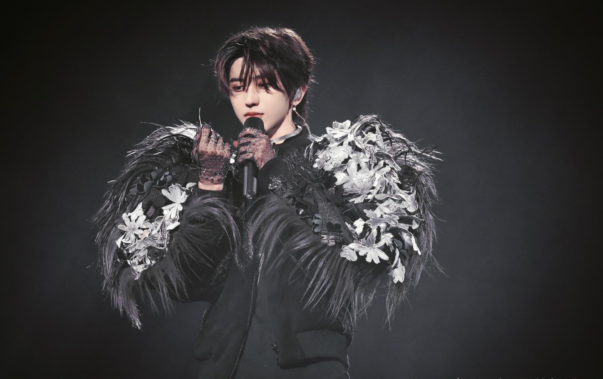 蔡徐坤《迷》mv明日上线,首创内娱第一支互动mv!_高清图集_新浪网