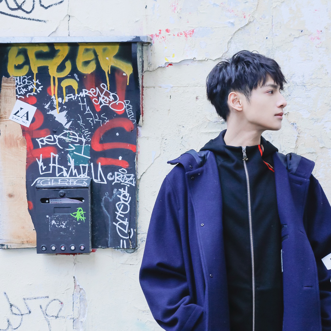 罗云熙的侧颜,帅气,充满活力