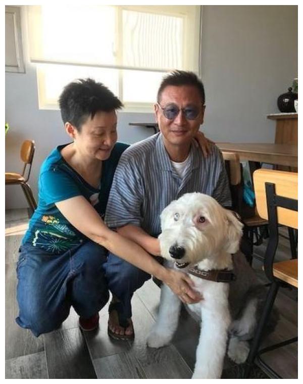 加上张世婚后为了更多时间陪伴妻子,所以造成了他近几年一直没有作品