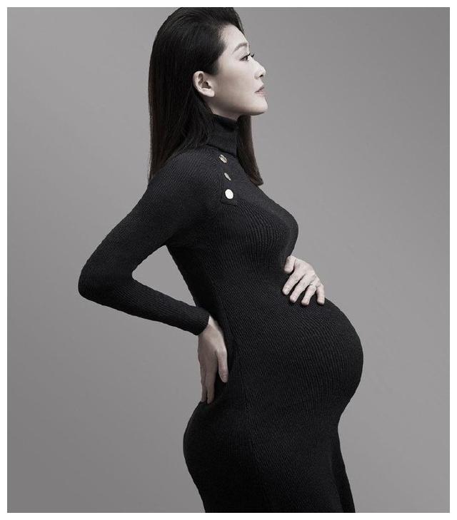 女星怀孕大肚子 老师图片