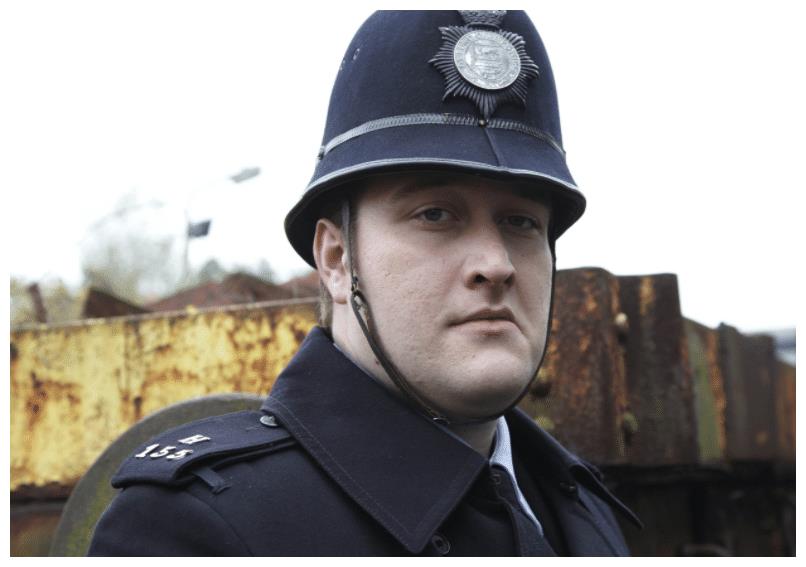 《摩斯探长前传 第一季》:一位探长的破案故事,带来独特形象