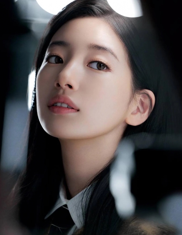 韩国女艺人秀智sns发布最新代言宣传照