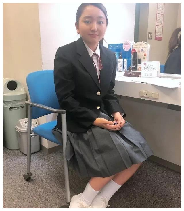 长大后的谷花音长残了?对比芦田爱菜,安达佑实,她还能逆袭吗