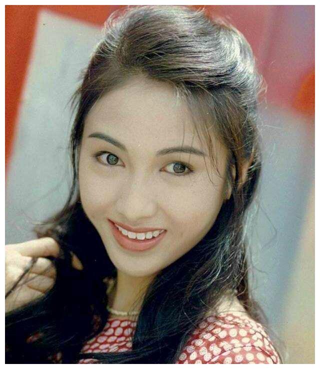 娱乐圈五大梨涡美女pk五大酒窝美女,黎姿惊艳,林心如职业装__财经头条