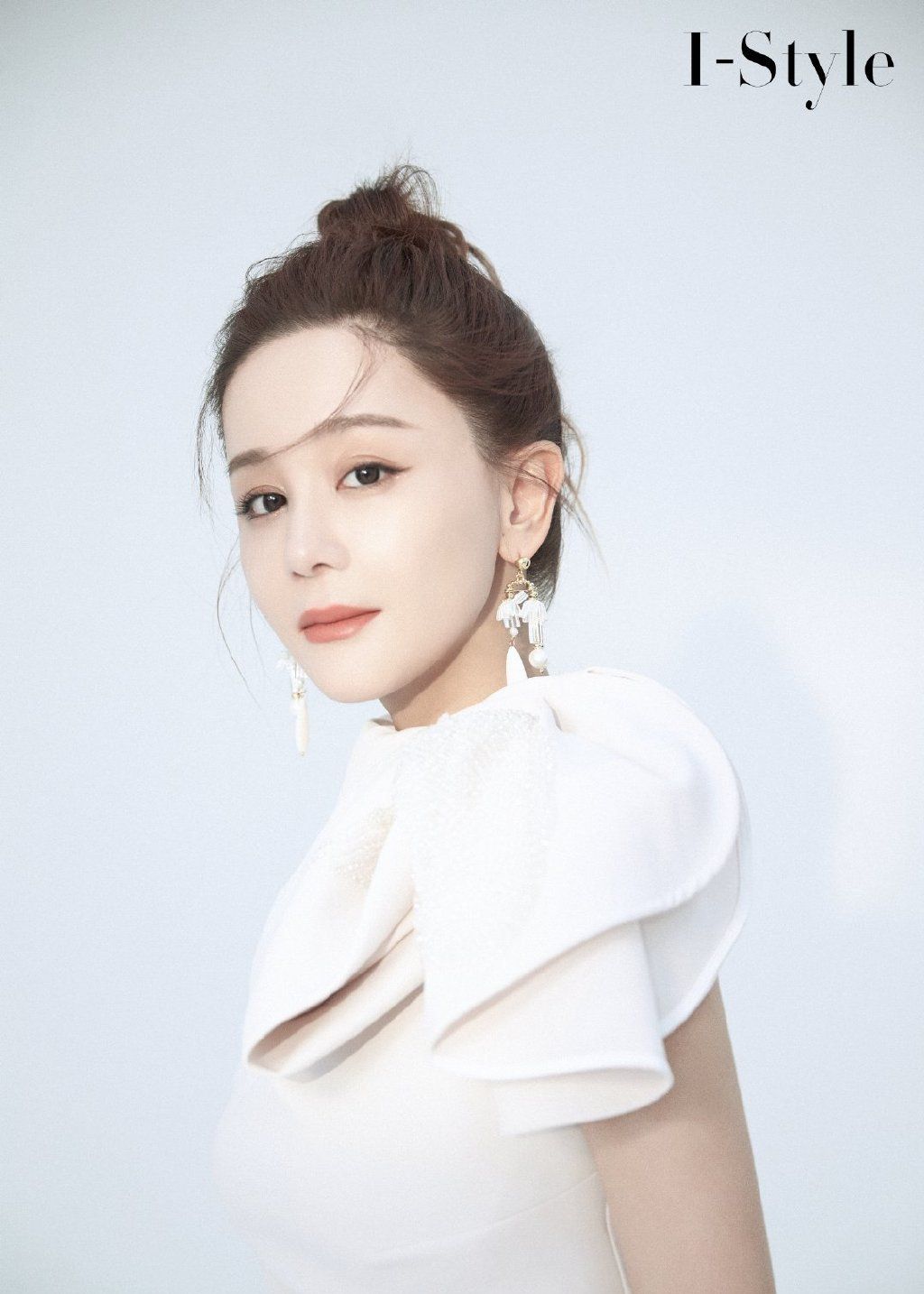 海陆优雅迷人写真图片_高清图集_新浪网