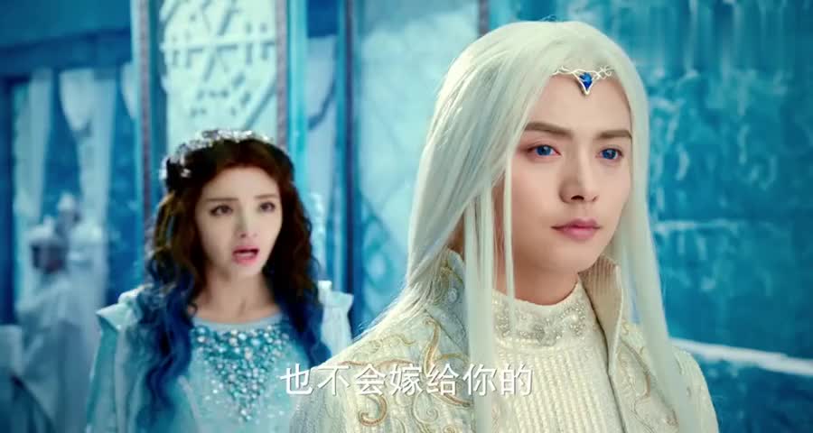 岚裳让樱空释不要当王,谁知樱空释答应了,却要她不能嫁给卡索