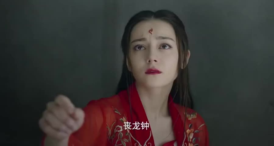 帝君历劫归来手拽定情之物,看来注定他是凤九的人了