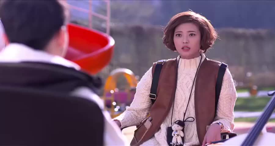 小伙给胖富婆收钱,胖富婆高兴坏了,立马就夸他