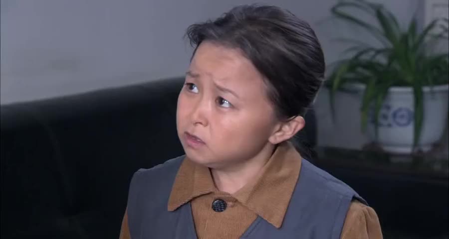 袖珍妈妈第一次发火面对孩子生母流泪满面的讲孩子的苦楚