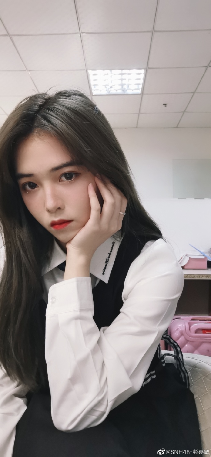 美少女snh48彭嘉敏迷人美照好看的