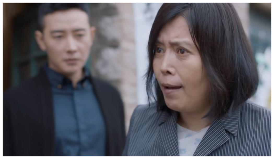 她曾是孙红雷前女友,凭《安家》再次走红,如今60岁依旧单身