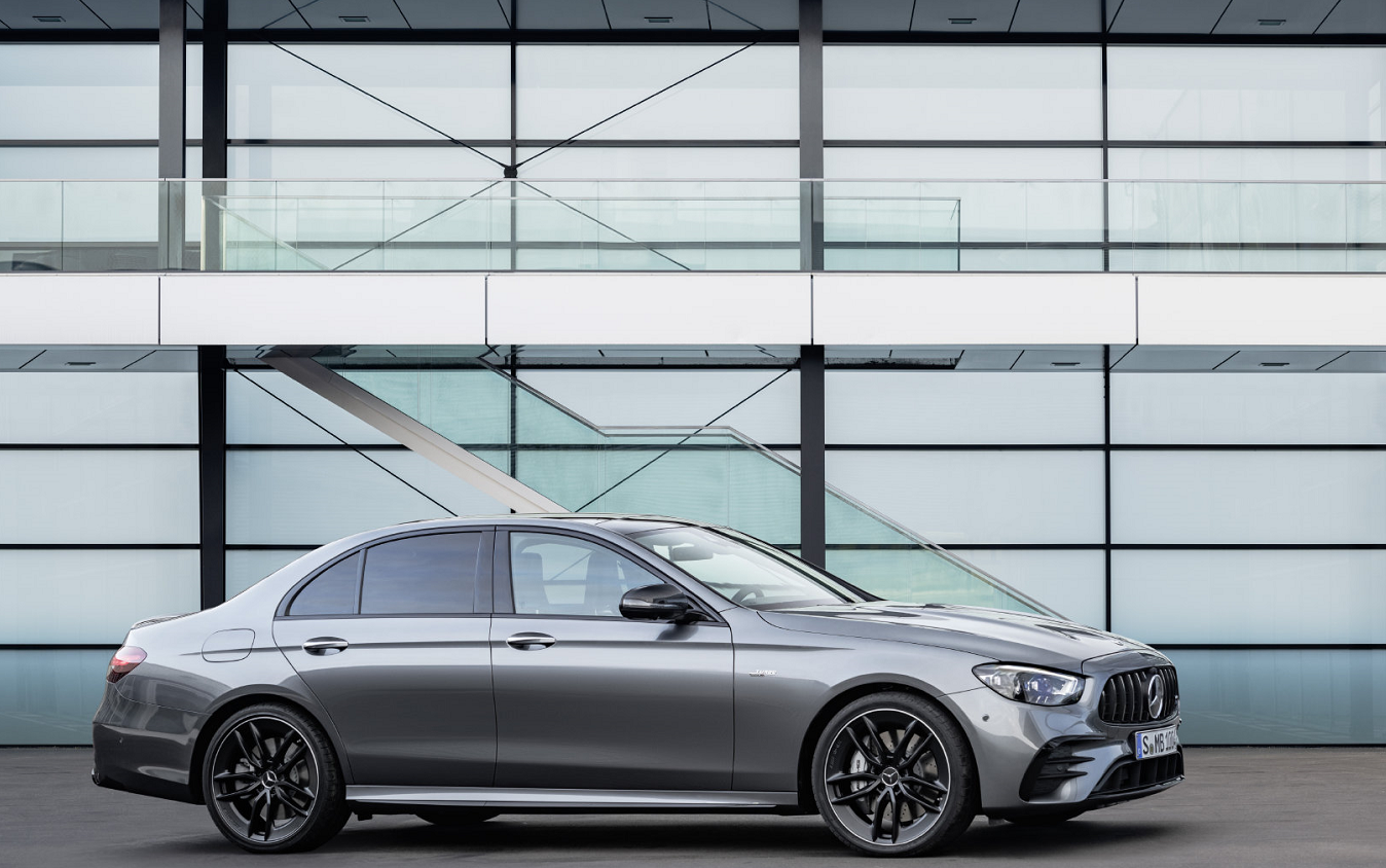 全新一代奔驰e53海外实车霸气侧漏运动时尚