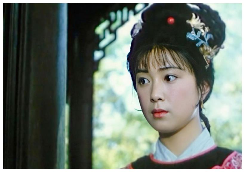 最美苏妲己傅艺伟曾亲手毁掉自己的人生如今怎样了