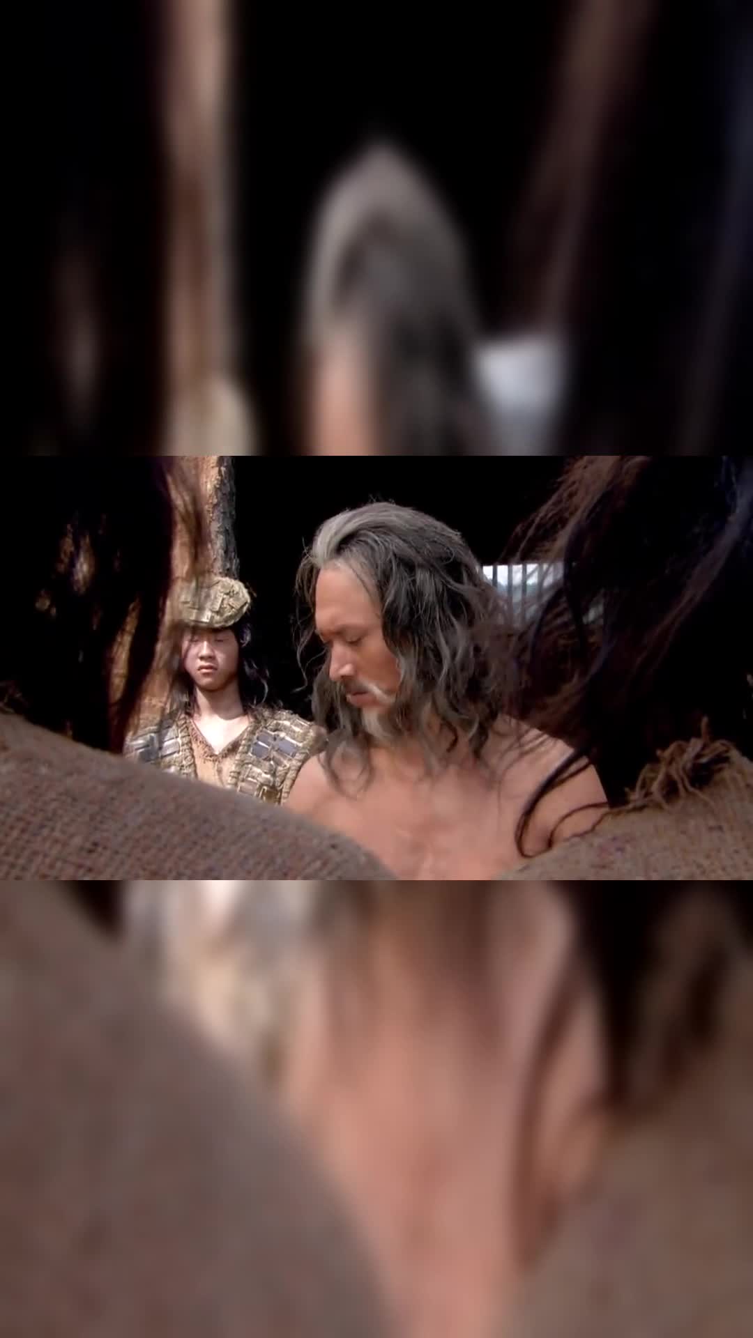 九黎大人参观制作过程,舜同意制作朋贝,九黎不安好心