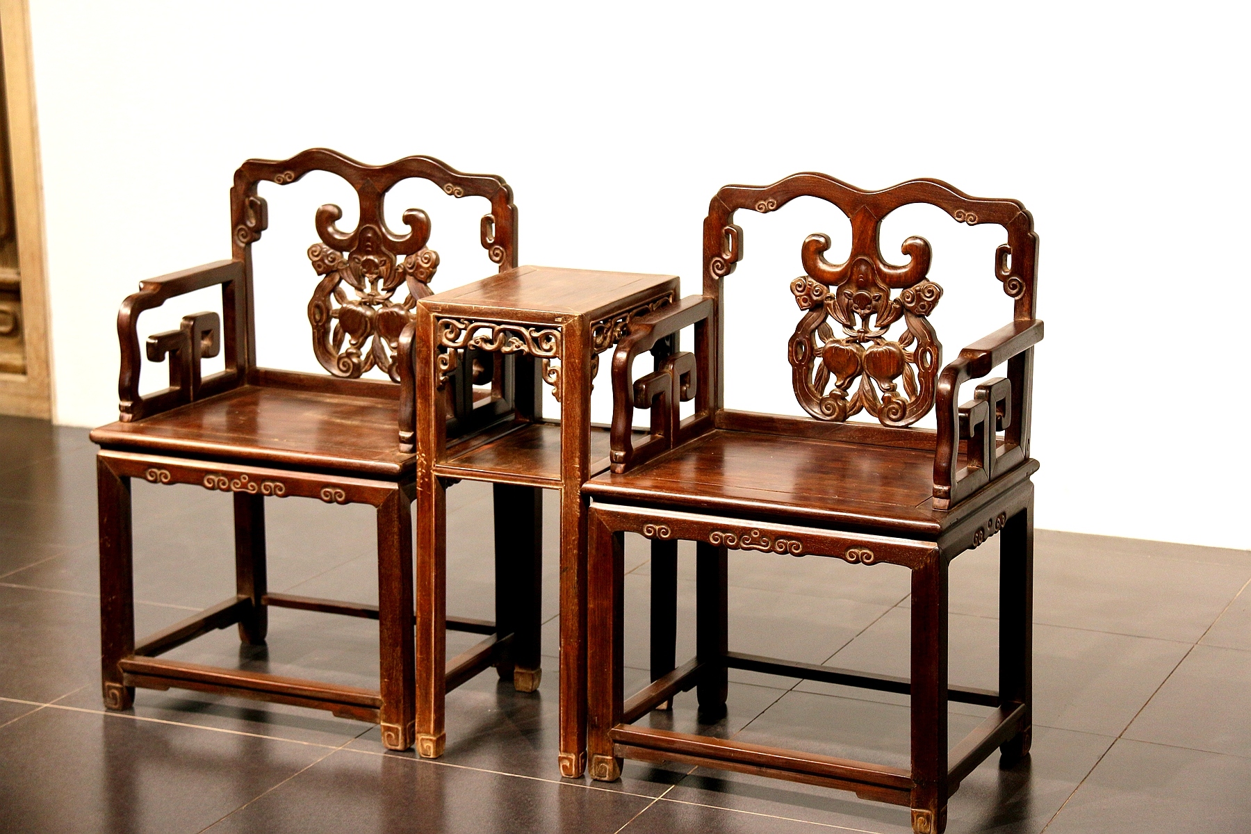 用古典家具陈设现代客厅,打造经典古代文人风格