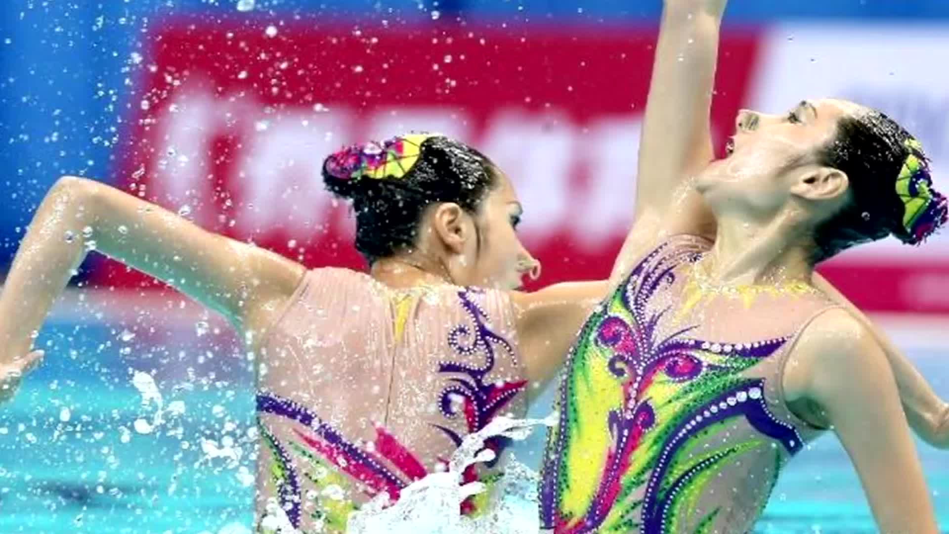 参加世界锦标赛,热血励志意外好看 01:06 沙溢模仿花样游泳,绝对是陆