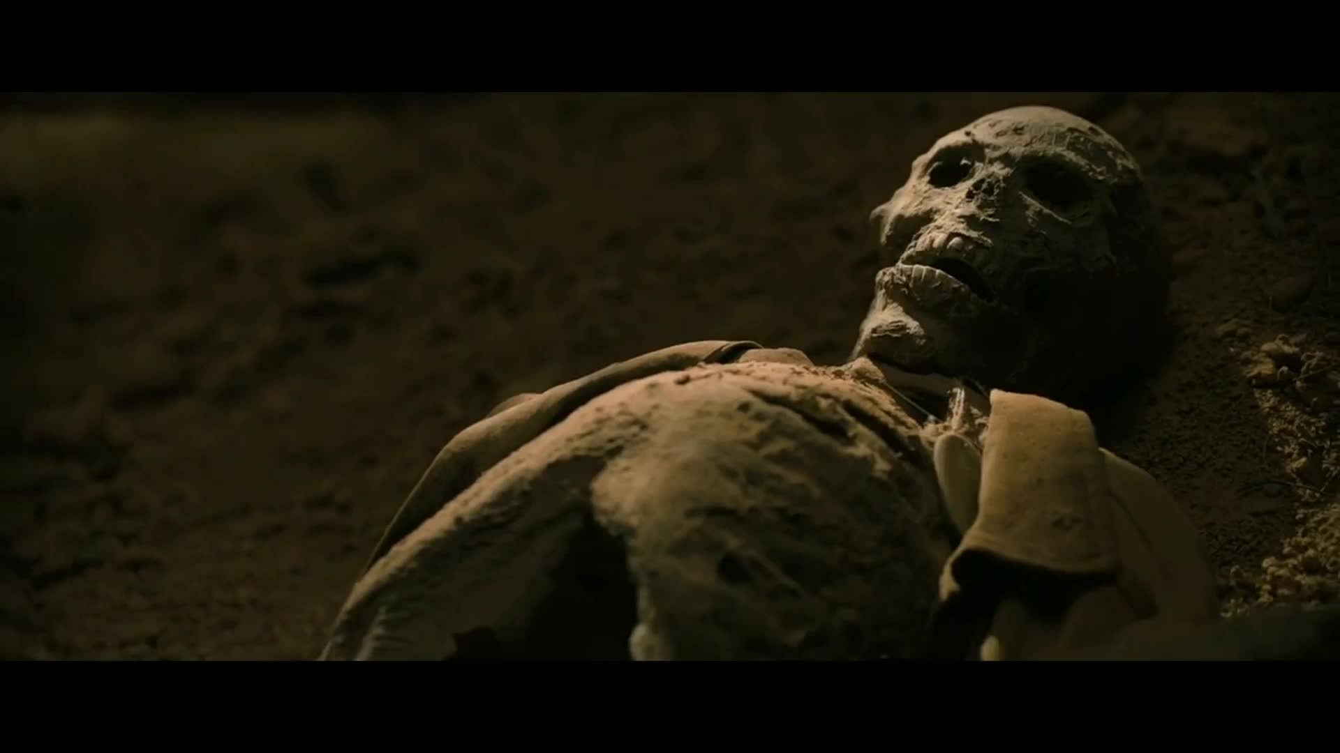 死亡矿坑,几名武装人员在山上找到一扇门他们想干嘛