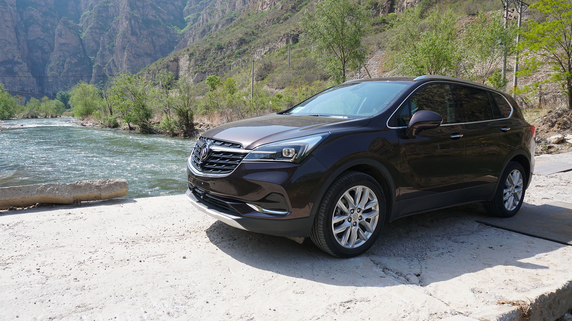 小长假昂科威京郊自驾游体验通用安吉星系统