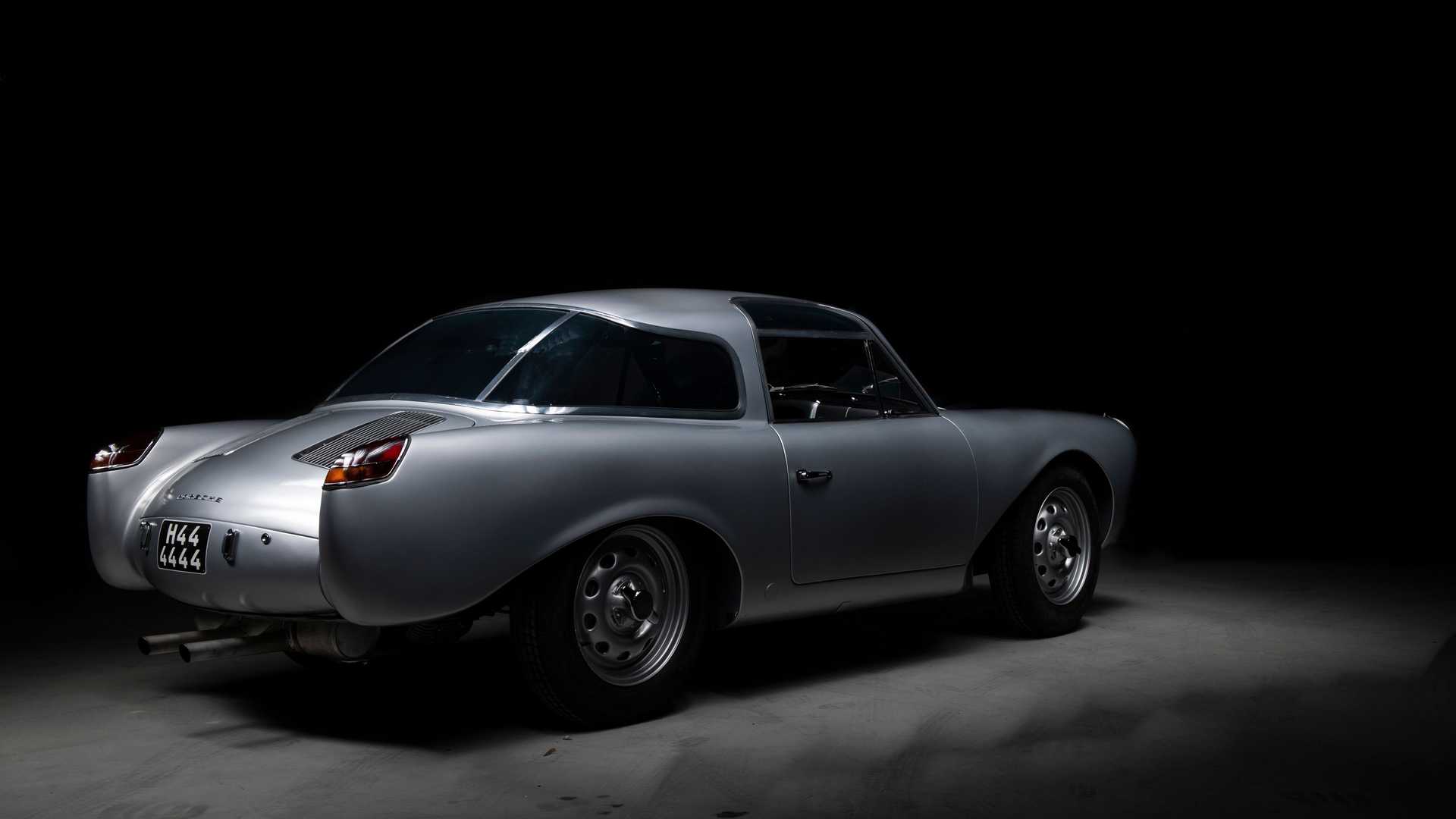 保时捷356双门轿跑车拍卖,造型很独特