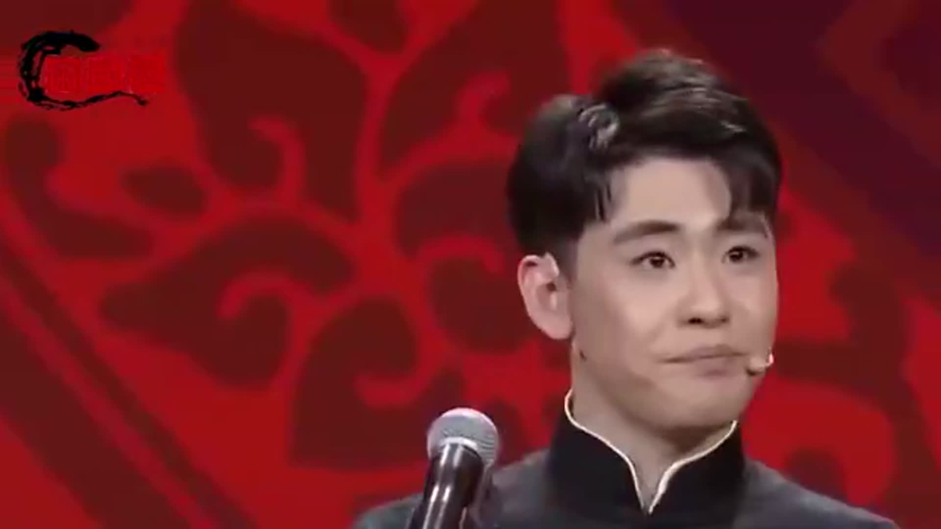 贾玲爱上了张云雷 原因就是他长的帅 唱歌也好听 郭德纲都笑了 贾玲爱上了张云雷 原因就是他长的帅 唱歌也好听 郭德纲都笑了
