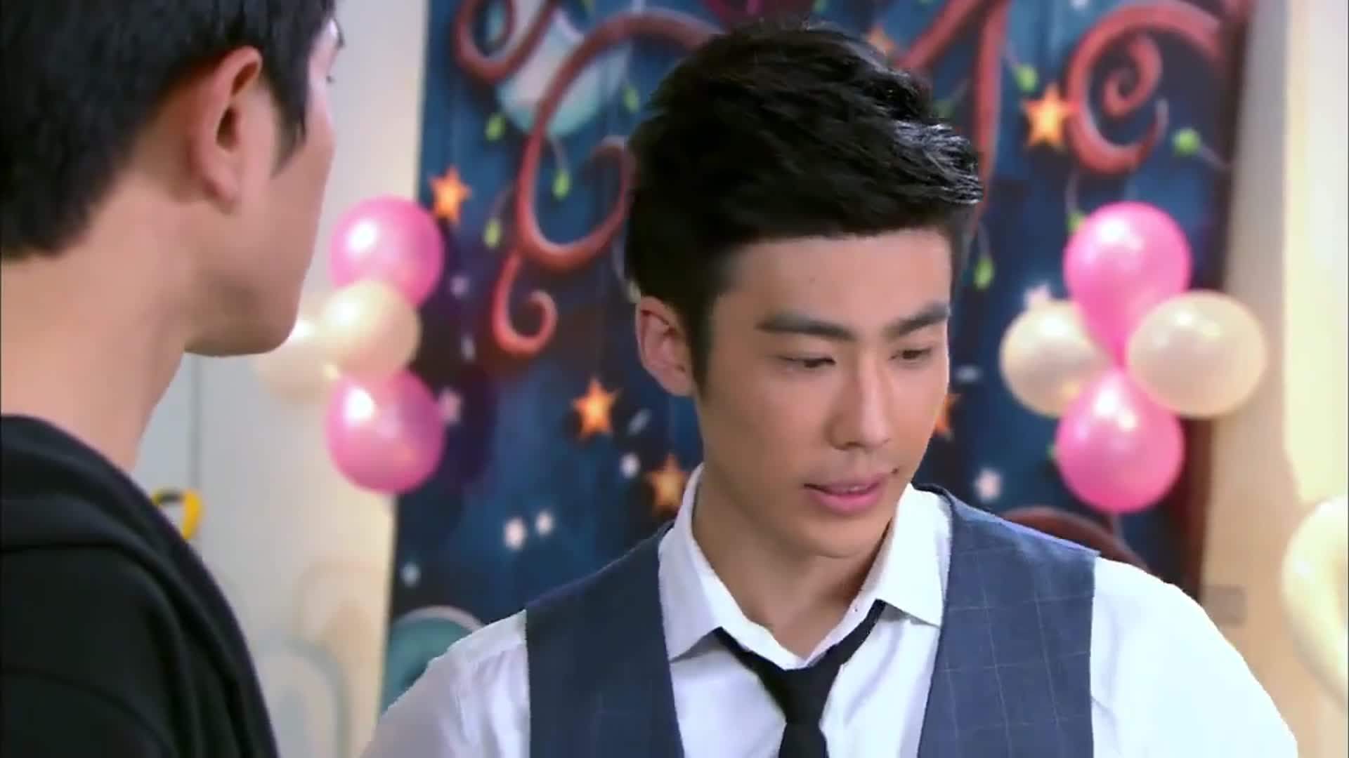 精彩影视齐霁举办婚礼等待着安琪媛出场哪知她逃婚了