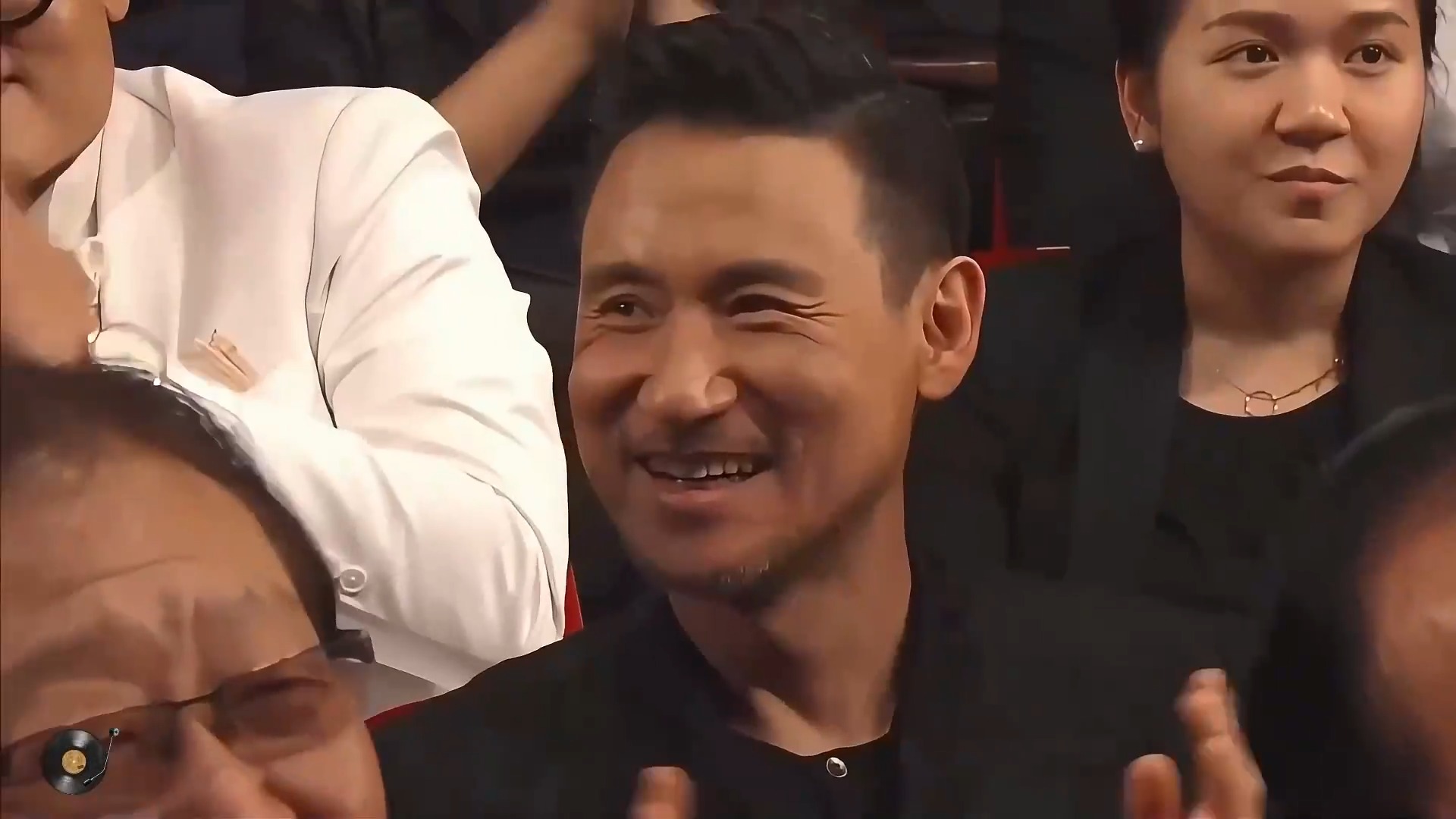 罗大佑时代经典！《童年》轻快旋律，唤醒几代人的纯真回忆