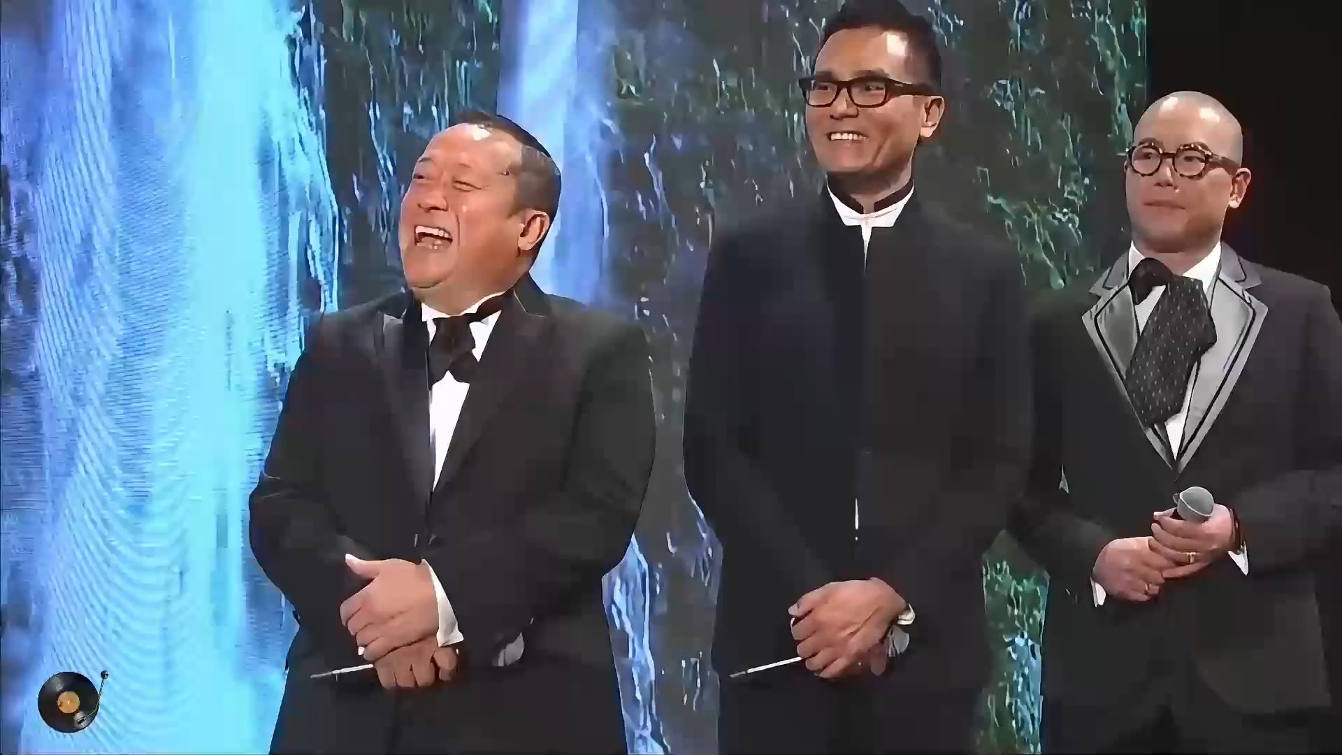 杨坤《无所谓》抄袭争议！当事人晒手稿，副歌旋律和我写的一模一