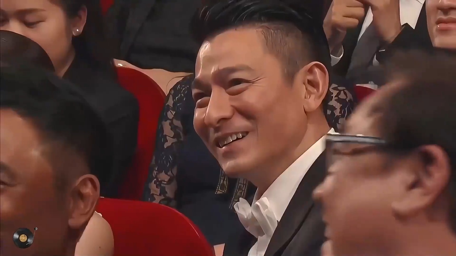 全民合唱！《大中国》豪迈旋律，唱响热血家国情怀