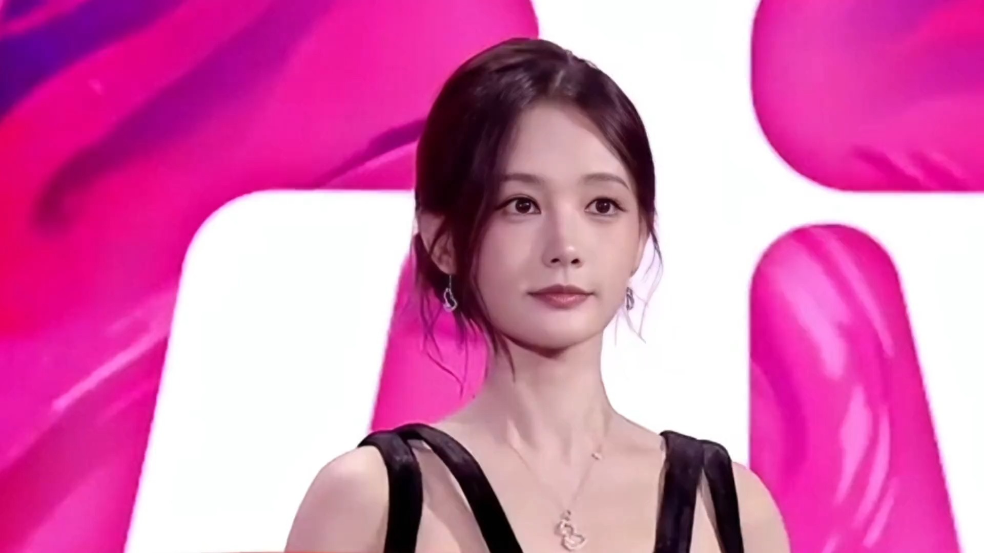 影星李一桐演唱《生命之书》剪辑版