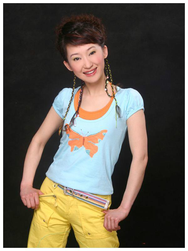 小鹿姐姐郏捷老公和帅儿子照片曝光原来她都已经46岁了