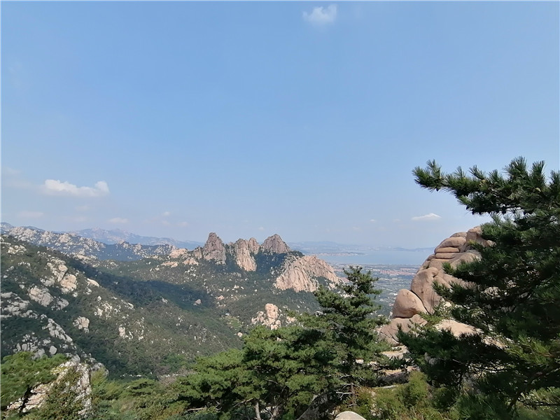 徜徉仰口山海间怪洞险峰崎岖路