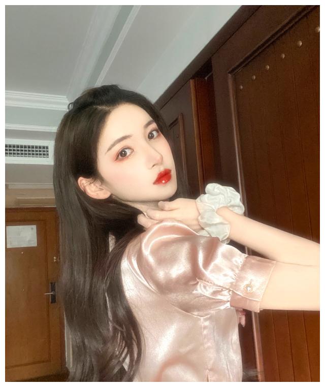 比艾比还要美国民扳手李由晒新照片女孩看了自叹不如