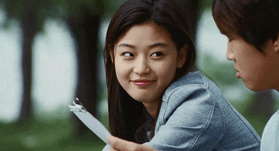 2001年的一部《我的野蛮女友》,在韩国上映后观影人次突破记录.