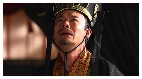 芈月传怪不得嬴荡离世后秦国会发生大乱你看芈月把谁杀了