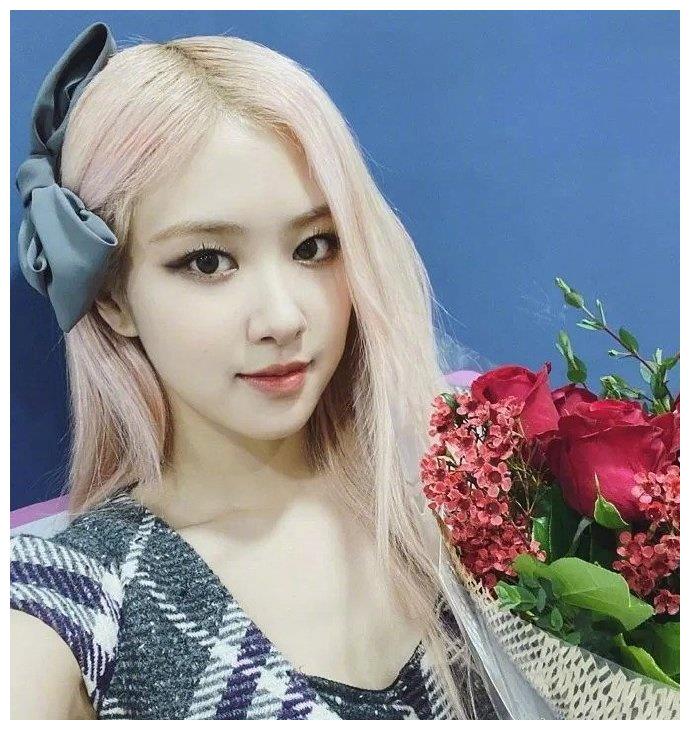 blackpink朴彩英旧照曝光眼睛变化过大遭网友质疑整过容