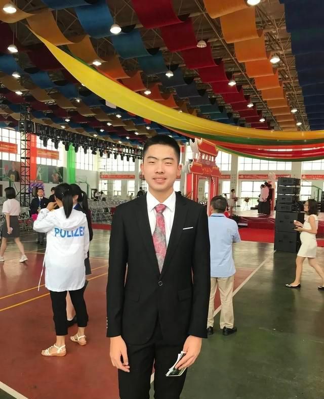 直播预告|听优秀毕业生艾江山同学分享在校经历与成长心得