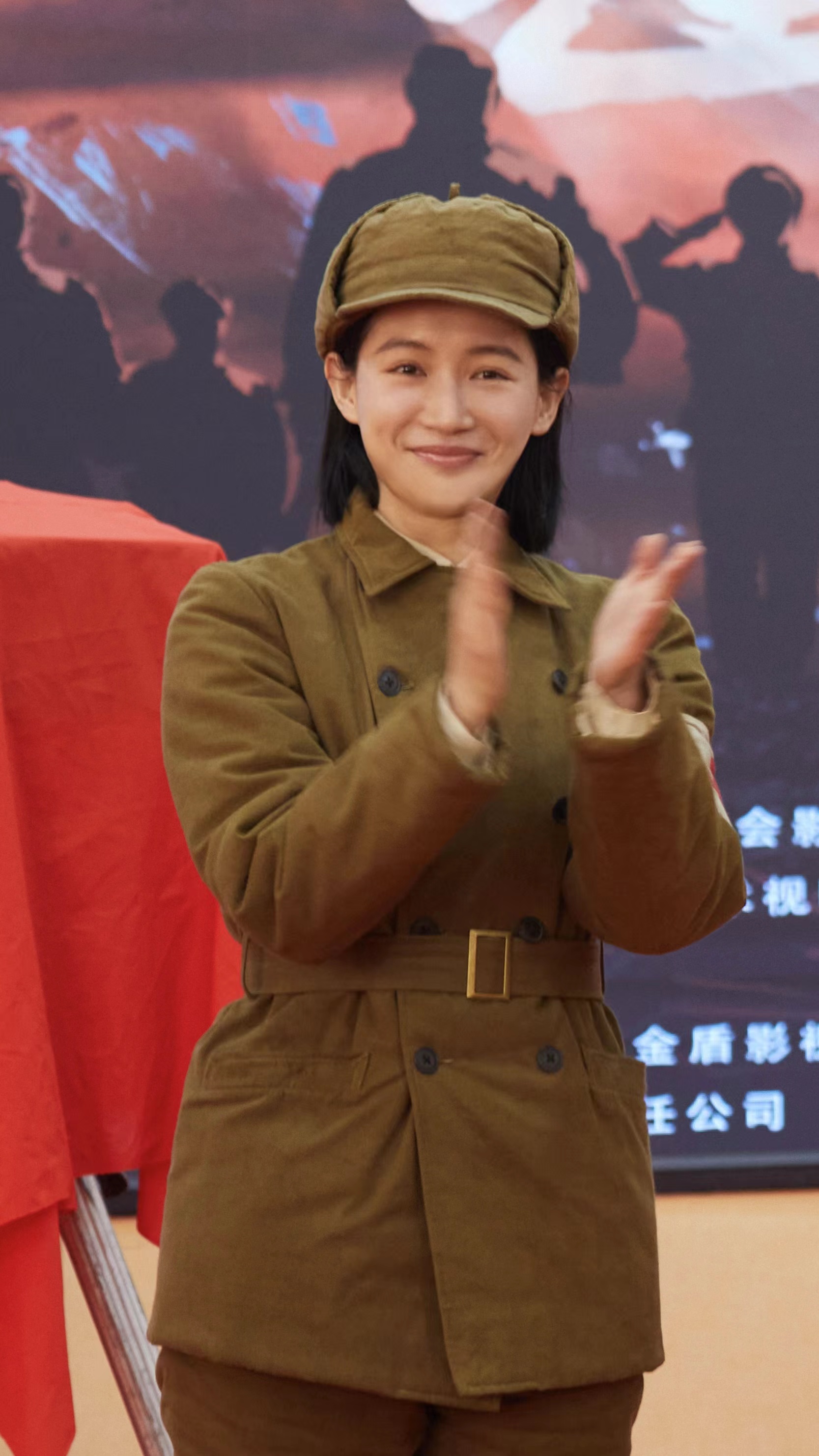 苏青《战旗如画》造型曝光,饰演医疗兵引期待__财经头条