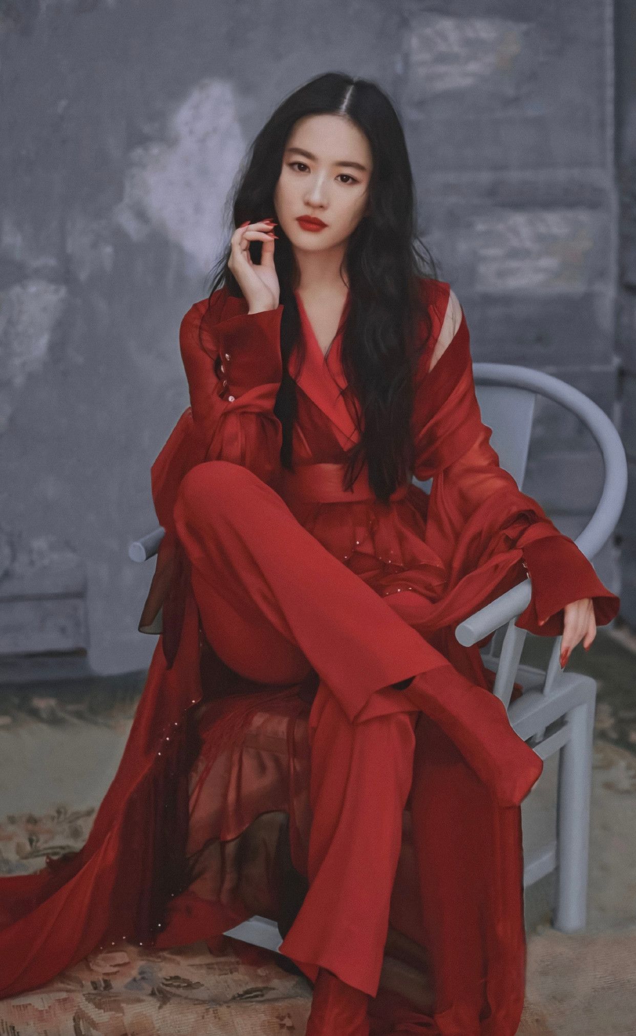 今日份赏颜又美又飒刘亦菲